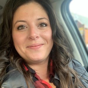 Meet your Posher, Laurie